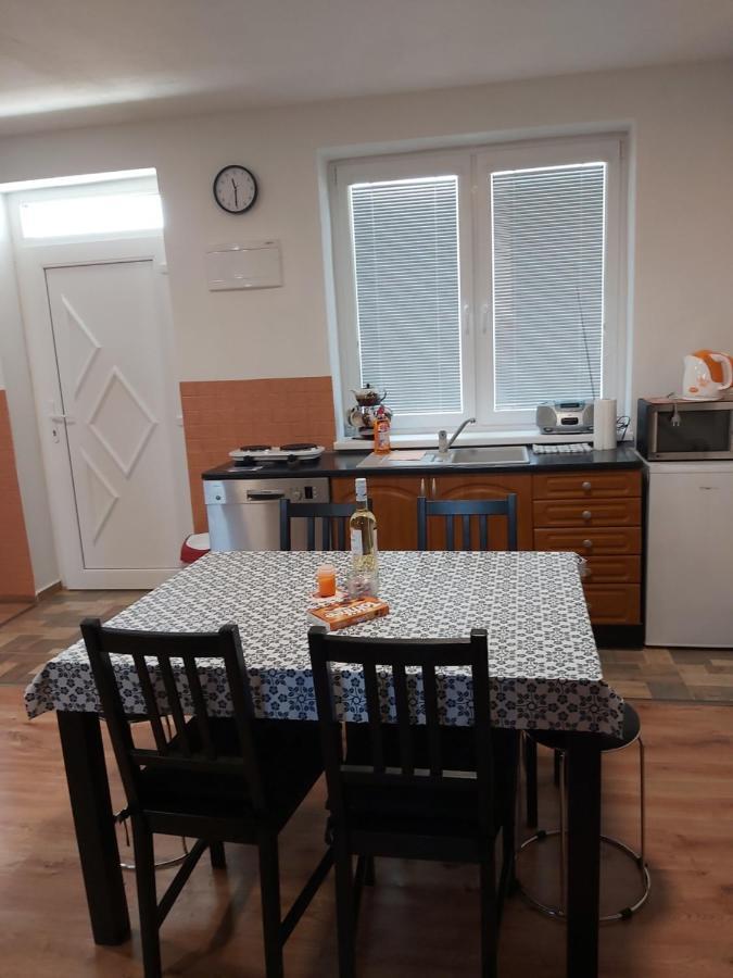 Bekivi Apartmany Dunajská Streda Exterior foto