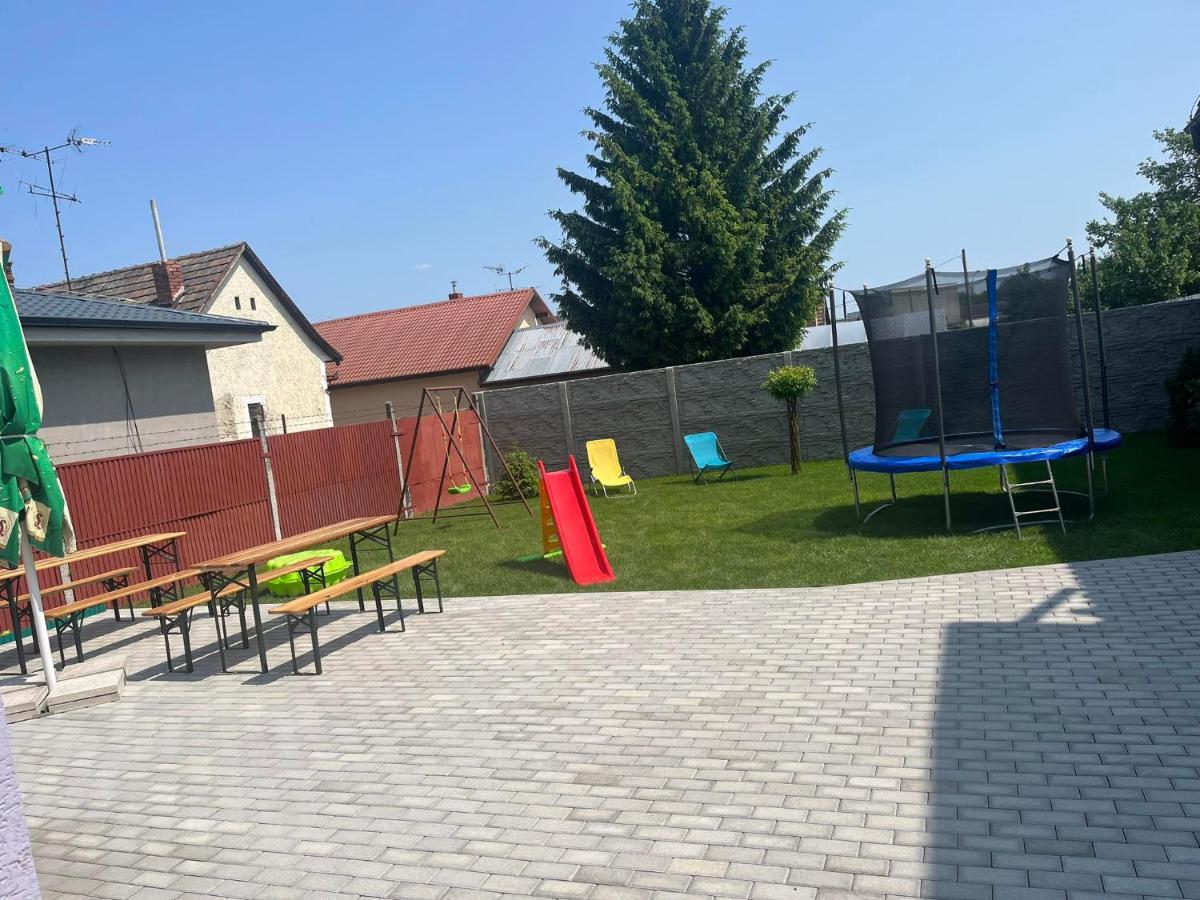 Bekivi Apartmany Dunajská Streda Exterior foto